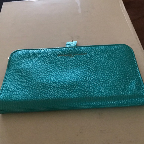 Wallet - Picture 3 of 5